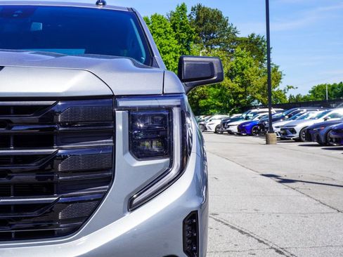 Used 2024 GMC Sierra 1500 Elevation AWD/4WD image 37