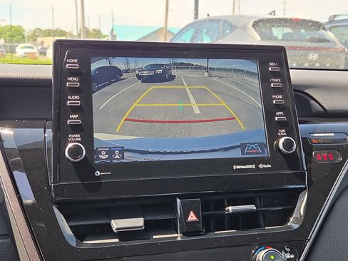 Used 2022 Toyota Camry SE w/ Audio Upgrade Package image 16