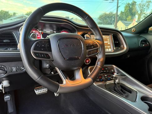 Used 2020 Dodge Challenger SRT Hellcat RWD image 11