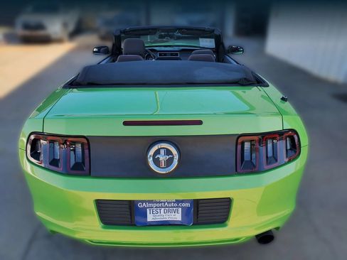 Used 2013 Ford Mustang Convertible RWD image 12