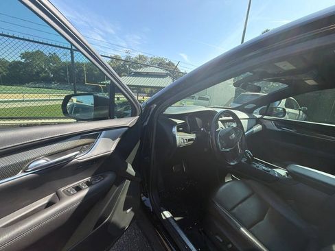 Used 2022 Cadillac XT5 Sportv AWD/4WD image 9