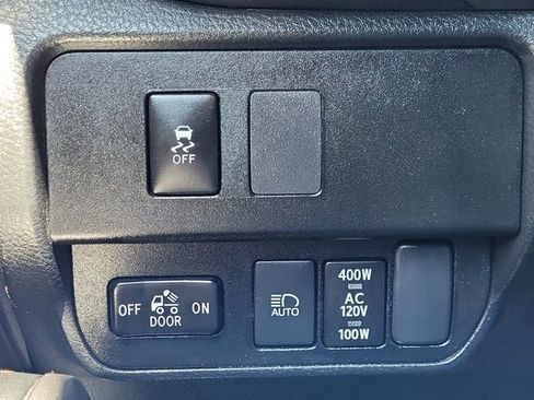 Used 2023 Toyota Tacoma TRD Sport AWD/4WD image 30