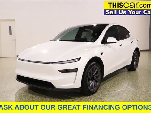 Used 2026 Tesla Model Y 2WD image 3