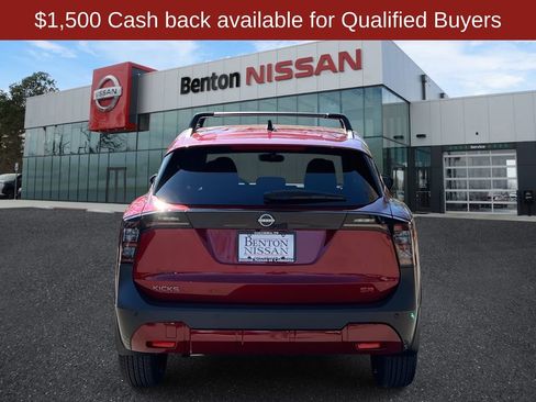 New 2026 Nissan Kicks SR w/ Cold Weather Package image 6
