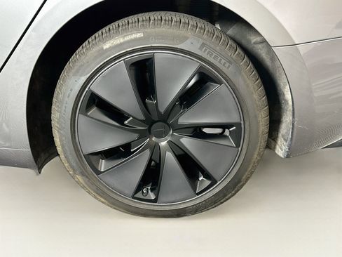 Used 2025 Tesla Model 3 Long Range AWD/4WD image 11
