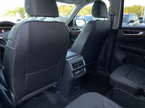 New 2026 Volkswagen Atlas SE image 25