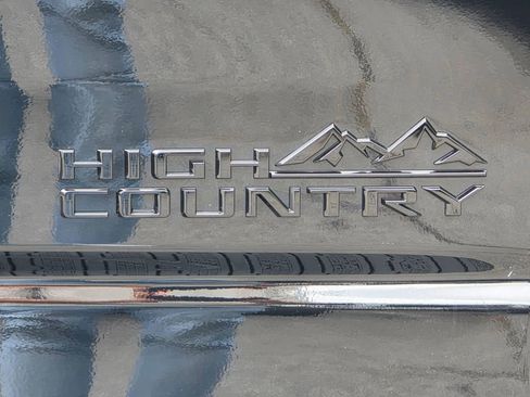 Used 2024 Chevrolet Silverado 2500 High Country w/ Midnight Edition AWD/4WD image 45