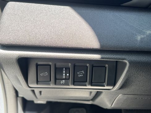 Used 2023 Subaru Outback Premium AWD/4WD image 36