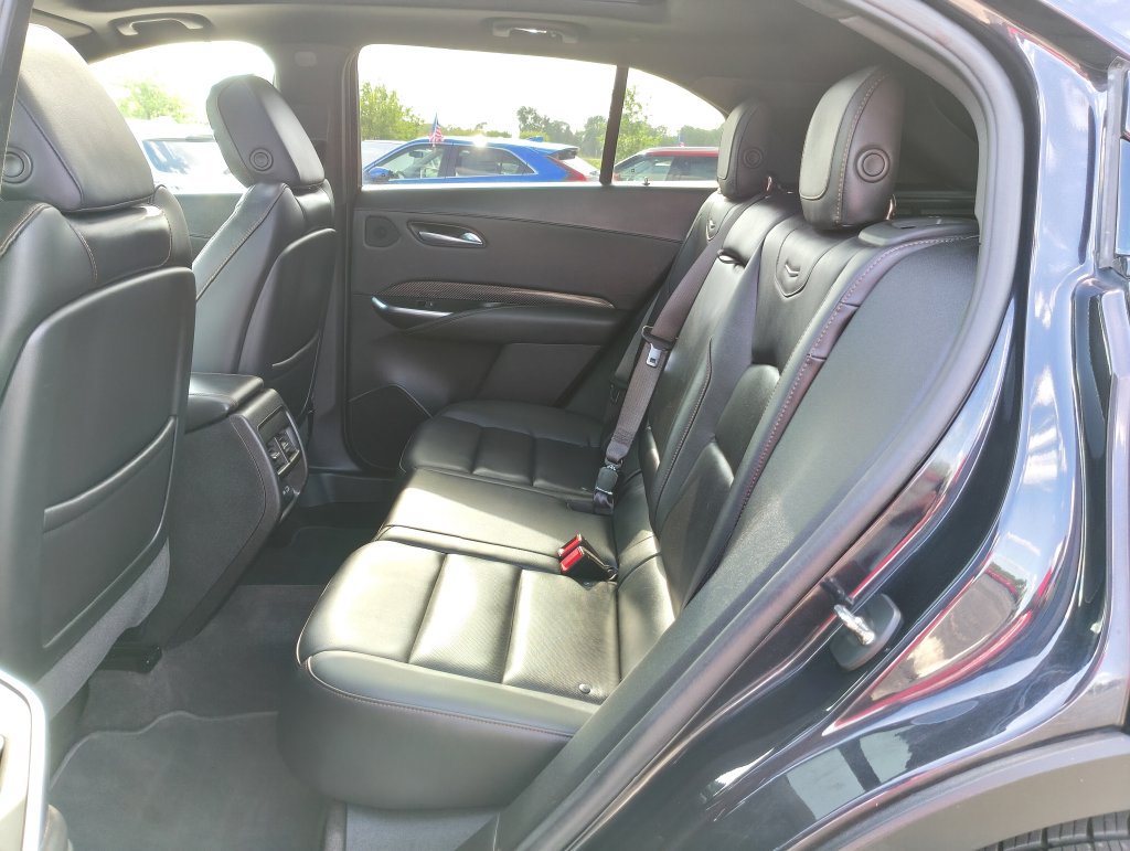 Used 2023 Cadillac XT4 Sport w/ Sun And Sound Package AWD/4WD image 9