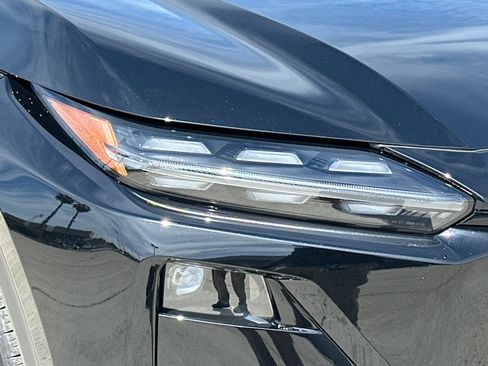 New 2026 Subaru Uncharted Premium FWD image 32
