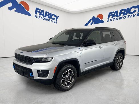 Used 2023 Jeep Grand Cherokee Trailhawk w/ Luxury Tech Group III AWD/4WD image 1