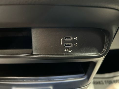 New 2026 Chrysler Pacifica Select AWD/4WD image 36