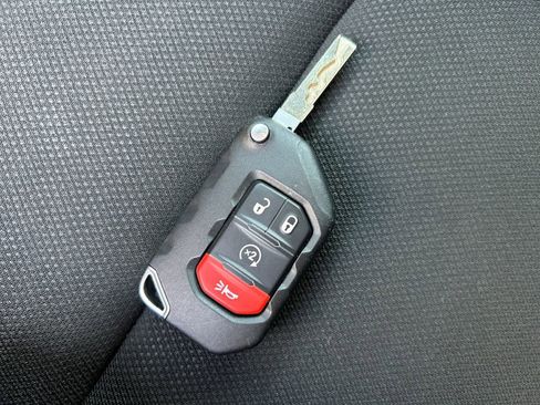 Used 2019 Jeep Wrangler Unlimited Sport S AWD/4WD image 35