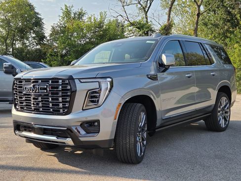 New 2026 GMC Yukon Denali Ultimate w/ LPO, Floor Liner Package AWD/4WD image 15