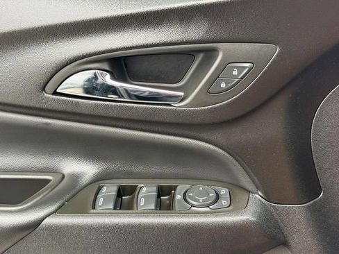 Used 2024 Chevrolet Equinox LT w/ LPO, Floor Liner Package FWD image 23