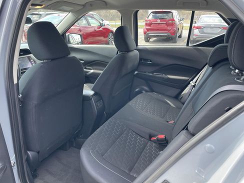 Used 2024 Nissan Kicks SV image 14