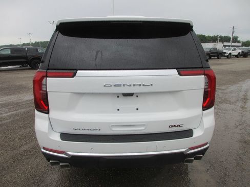 New 2026 GMC Yukon XL Denali w/ Denali Reserve Package AWD/4WD image 5