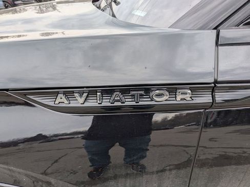 Used 2025 Lincoln Aviator Reserve w/ Equipment Group 201A image 9