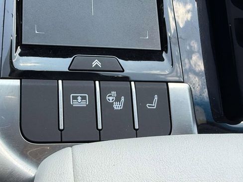 Used 2022 Lexus LS 500 F Sport w/ Accessory Package (Z1) AWD/4WD image 25