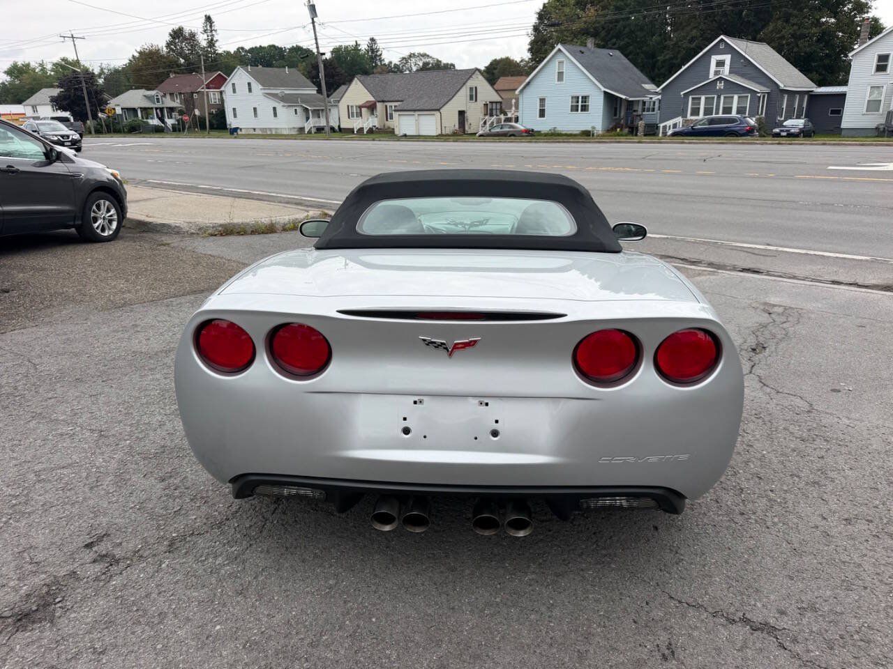 Used 2011 Chevrolet Corvette Convertible w/ Preferred Equipment Group RWD image 4
