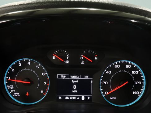 Used 2023 Chevrolet Traverse LS FWD image 13