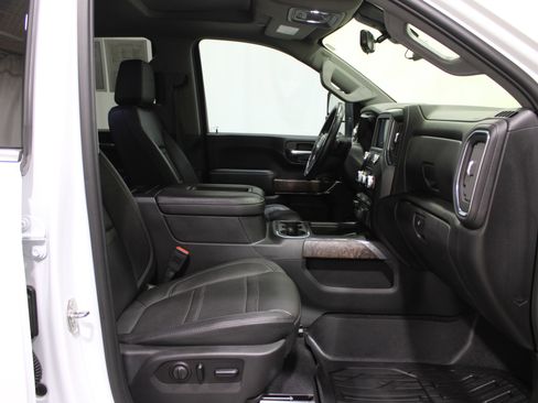 Used 2020 GMC Sierra 3500 Denali w/ Denali Ultimate Package image 34