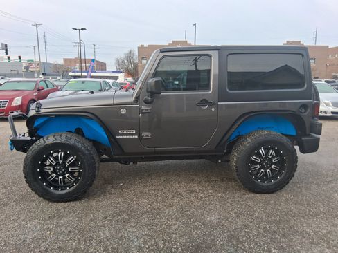 Used 2016 Jeep Wrangler Sport w/ Quick Order Package 24S AWD/4WD image 5
