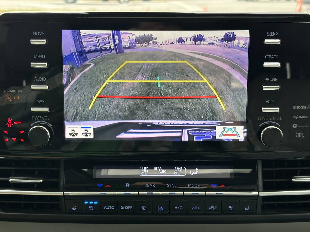 Used 2021 Toyota Sienna Limited AWD/4WD image 39