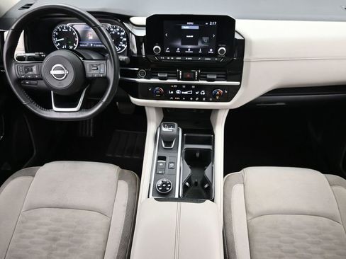 Used 2022 Nissan Pathfinder SV w/ SV Premium Package AWD/4WD image 13