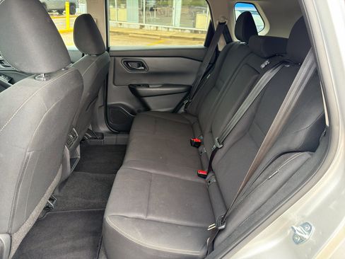 Used 2024 Nissan Rogue S FWD image 14