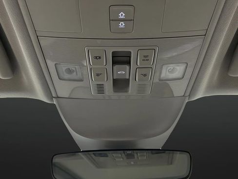 Used 2024 Volkswagen Taos SE w/ Panoramic Sunroof Package image 26