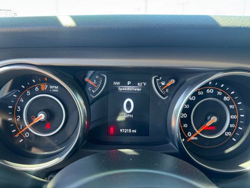 Used 2020 Jeep Gladiator Sport w/ Quick Order Package 24S AWD/4WD image 11