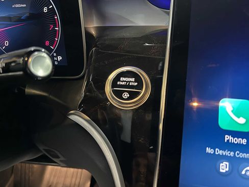 Certified 2025 Mercedes-Benz GLC 300 image 28