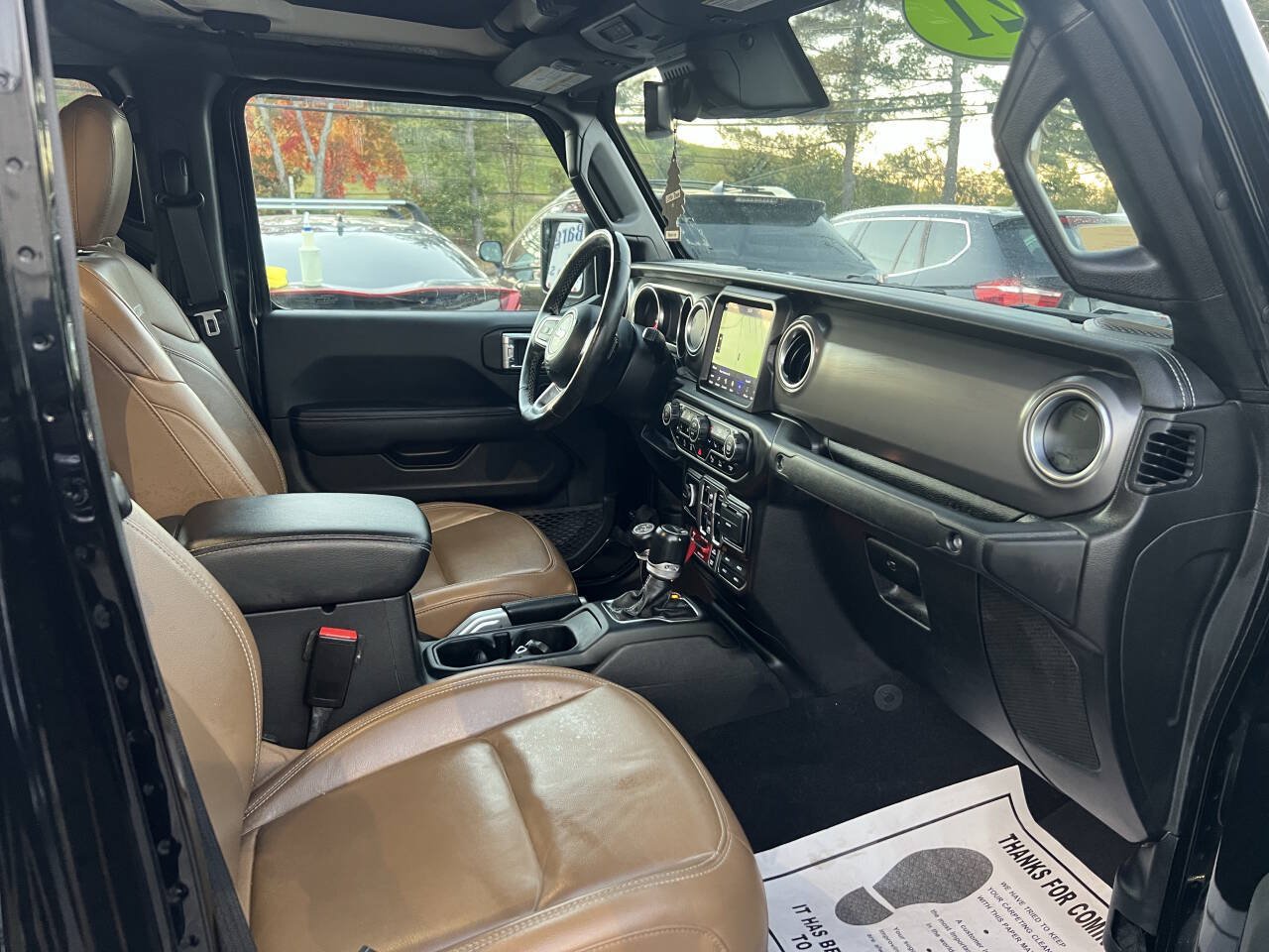 Used 2021 Jeep Gladiator Rubicon AWD/4WD image 11