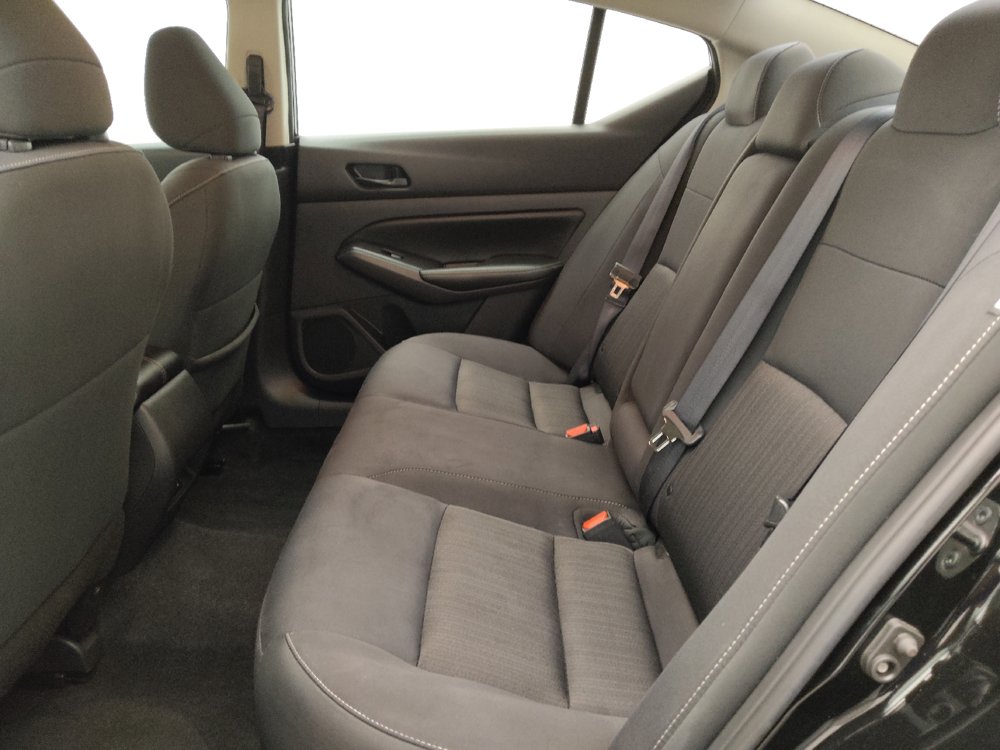 Used 2025 Nissan Altima 2.5 SV FWD image 18