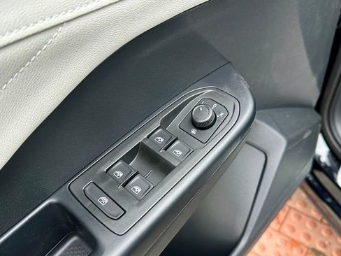 New 2026 Volkswagen Taos SEL AWD/4WD image 11