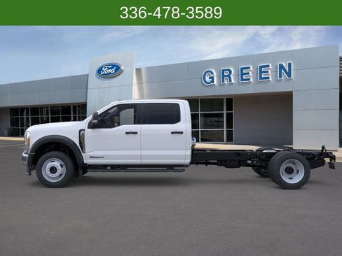 New 2025 Ford F450 XL w/ XL Chrome Package image 4