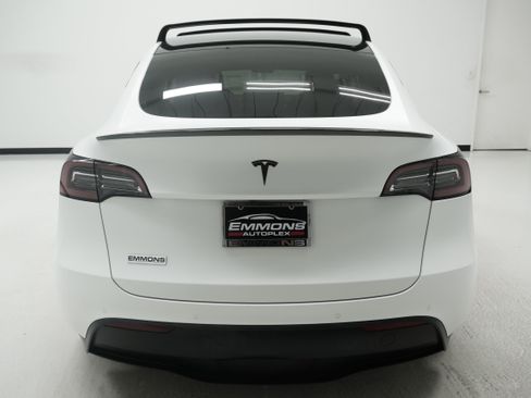 Used 2022 Tesla Model Y Performance AWD/4WD image 5