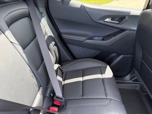 New 2026 Chevrolet Equinox LT w/ Convenience Package II FWD image 45