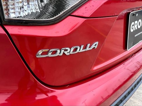 Used 2020 Toyota Corolla SE image 30