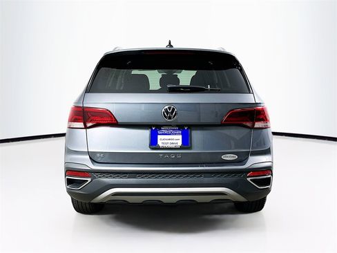 Used 2023 Volkswagen Taos SE w/ Panoramic Sunroof Package image 14