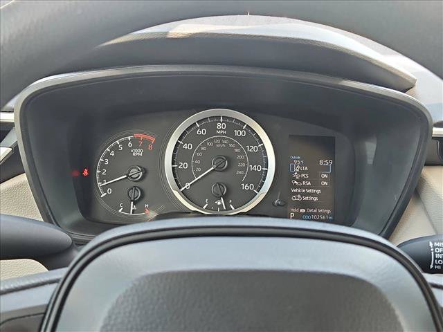 Used 2020 Toyota Corolla LE FWD image 11