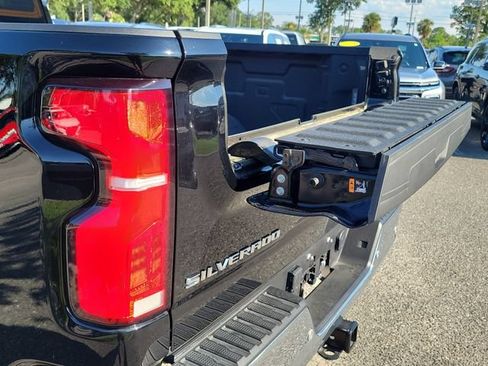 Certified 2025 Chevrolet Silverado 2500 LTZ w/ LTZ Convenience Package AWD/4WD image 18