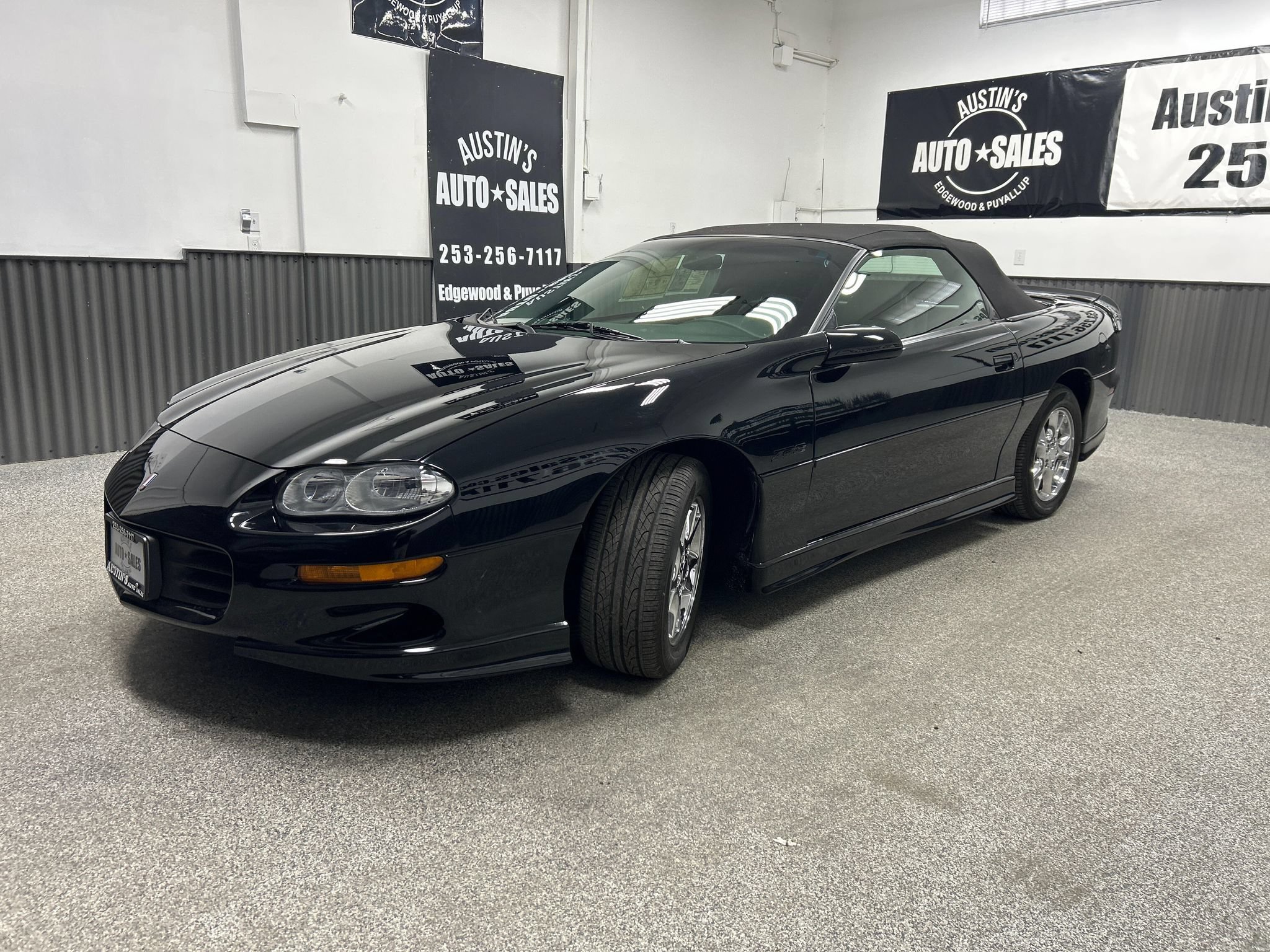 Used 2002 Chevrolet Camaro Z28 w/ Sport Appearance Pkg RWD image 3
