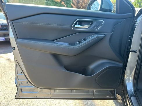 New 2026 Nissan Rogue Platinum w/ Platinum Premium Package AWD/4WD image 13