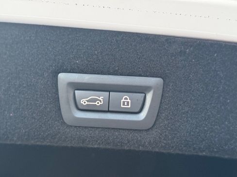Used 2016 BMW 740i RWD image 13