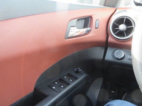 Used 2016 Chevrolet Sonic LT image 71