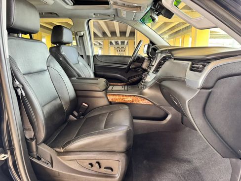 Used 2019 Chevrolet Tahoe Premier AWD/4WD image 31