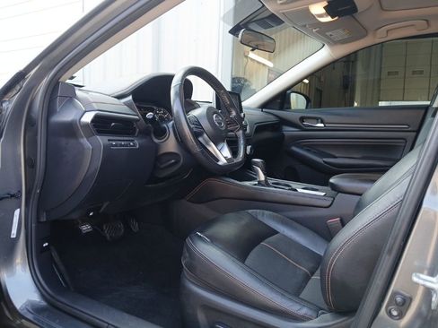 Used 2022 Nissan Altima 2.5 SR w/ Midnight Edition Package image 28