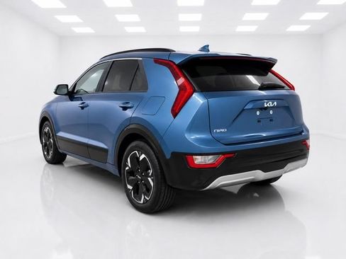 Used 2023 Kia Niro Wind w/ Wind Preserve Package FWD image 8